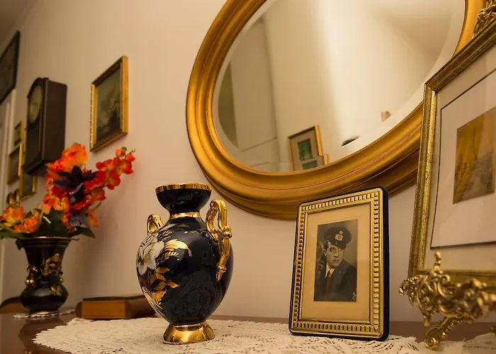 Bed & Breakfast Antico Borgo Teresiano 4*